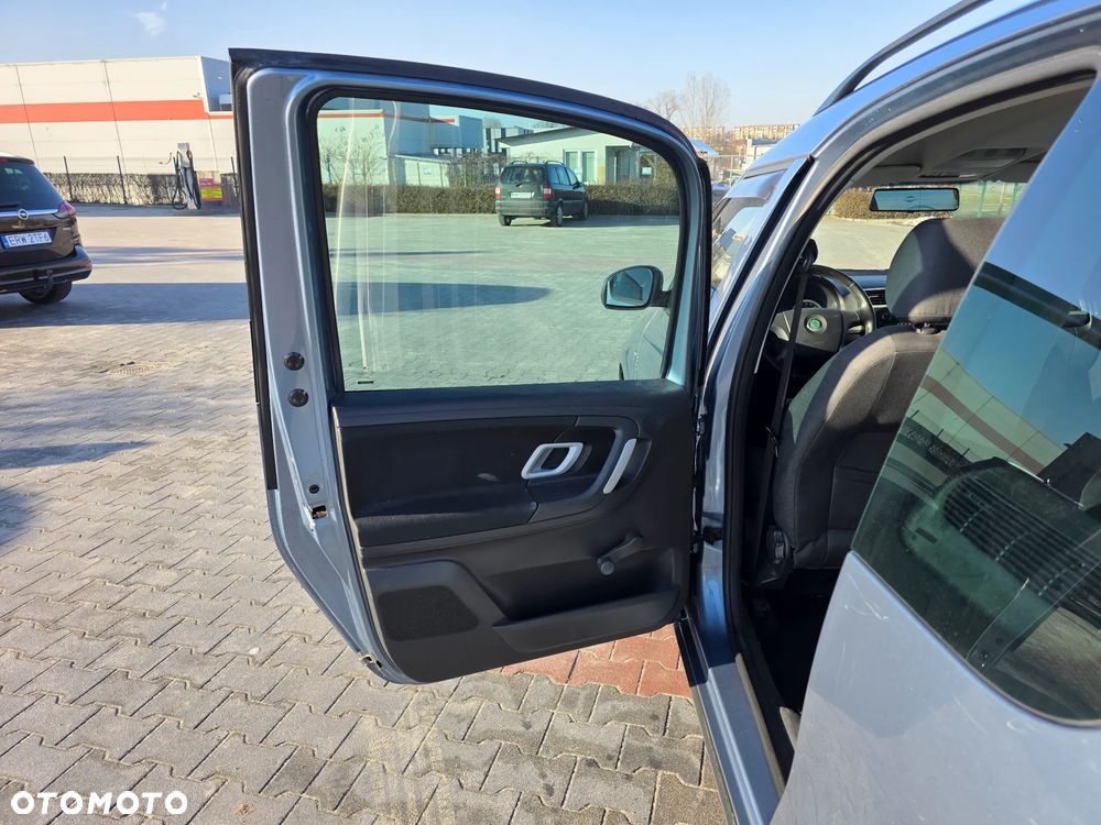 Skoda Roomster 1.4 16V Style PLUS EDITION - 9