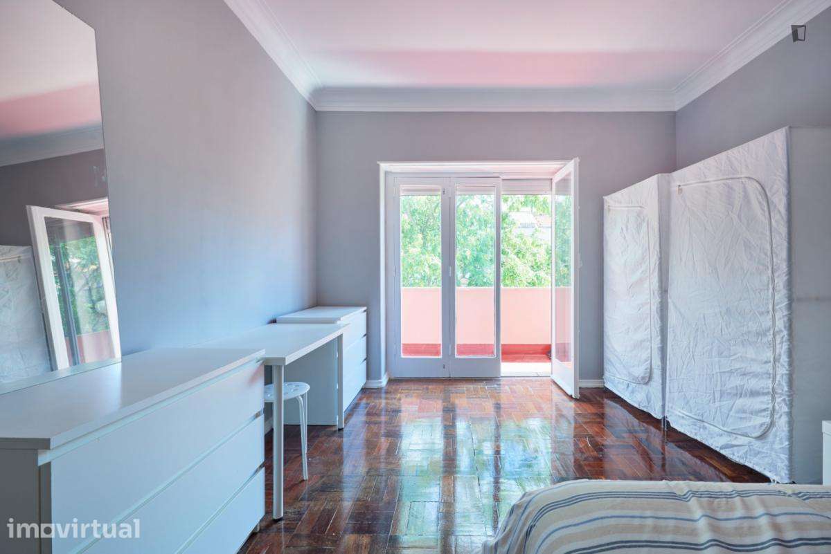 Quarto - localizado em Entrecampos Lisbon - Grande imagem: 2/12