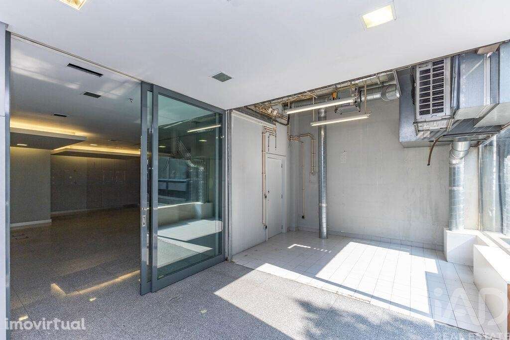 Loja / Estabelecimento Comercial em Cedofeita, Santo Ildefonso, Sé, Mi - Grande imagem: 2/25