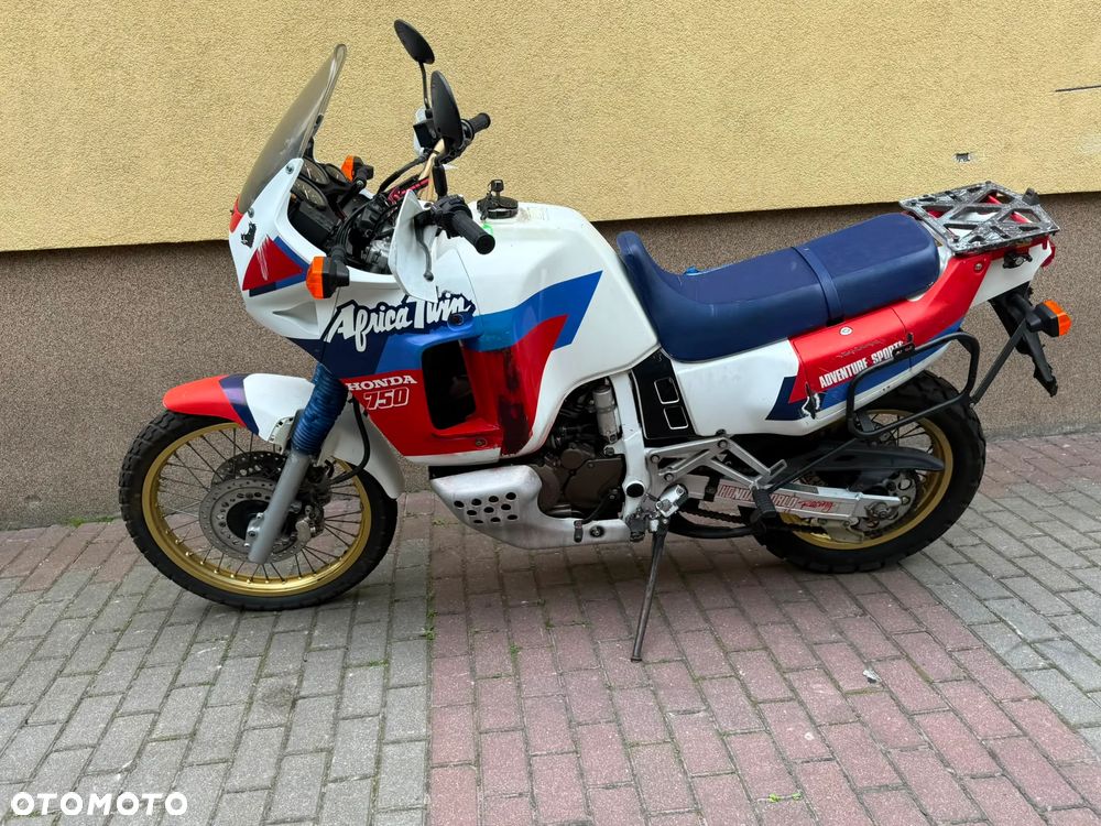 Honda XRV - 18