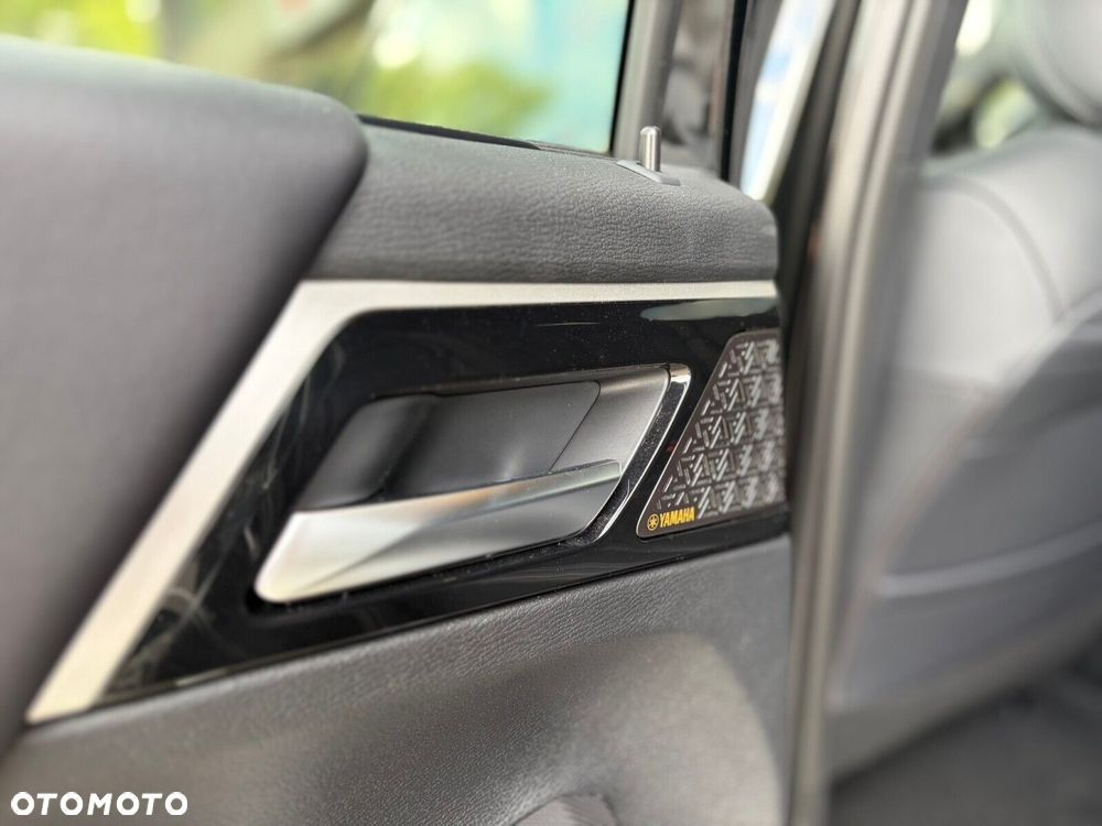 Mitsubishi Outlander Black Edition - 26