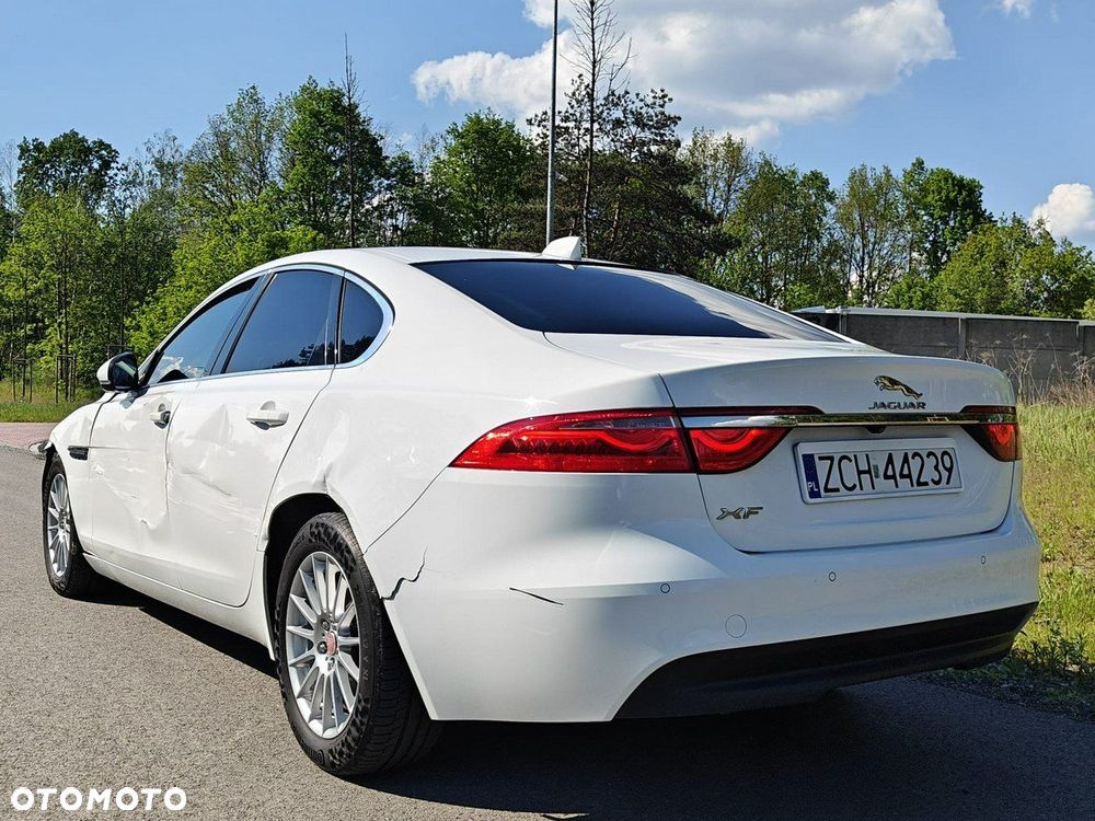 Jaguar XF - 4