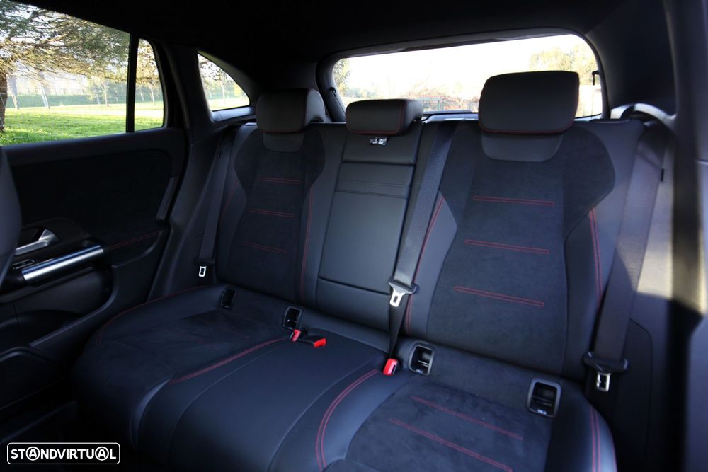 Mercedes-Benz EQA 250+ AMG Line - 30