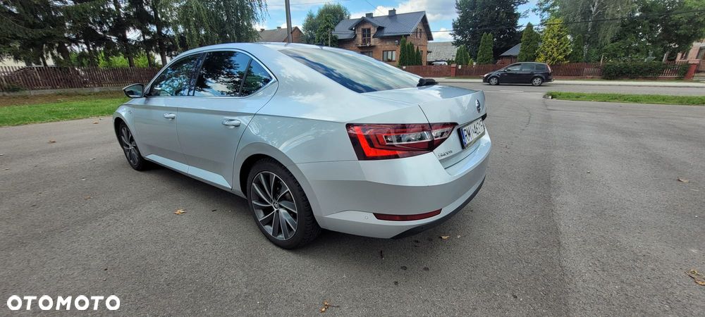 Skoda Superb 2.0 TDI 4x4 DSG L&K - 9