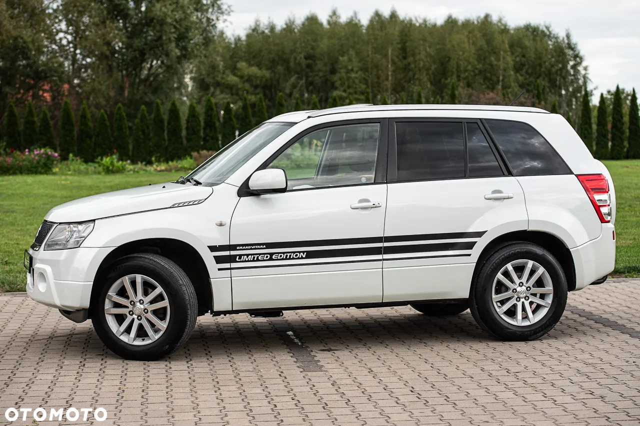 Suzuki Grand Vitara 2.0 De luxe - 13