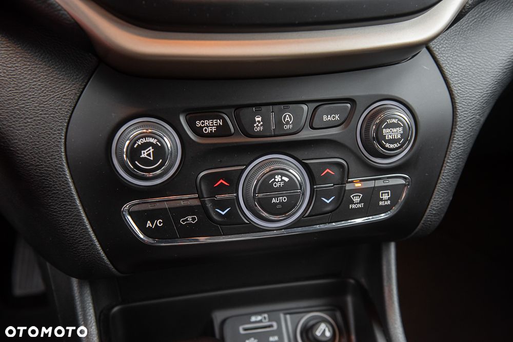 Jeep Cherokee 2.2 MJ II Active Drive I Automatik Limited - 22