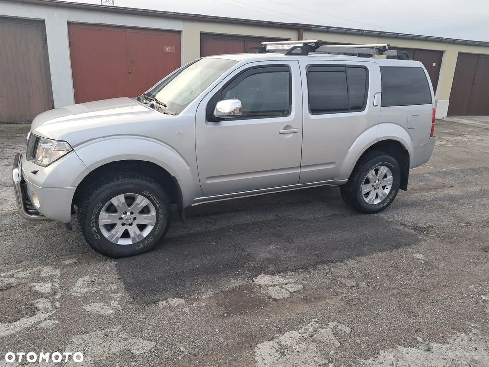 Nissan Pathfinder 2.5 DCi Comfort / XE - 3