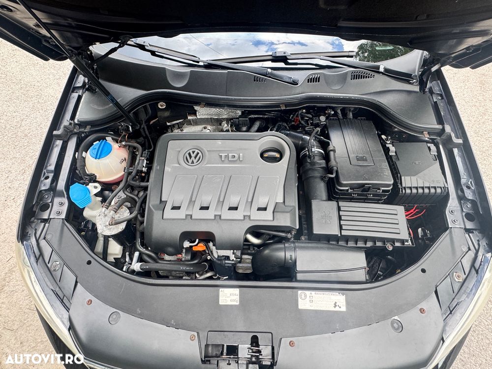 Volkswagen Passat 2.0 TDI DPF Highline - 10