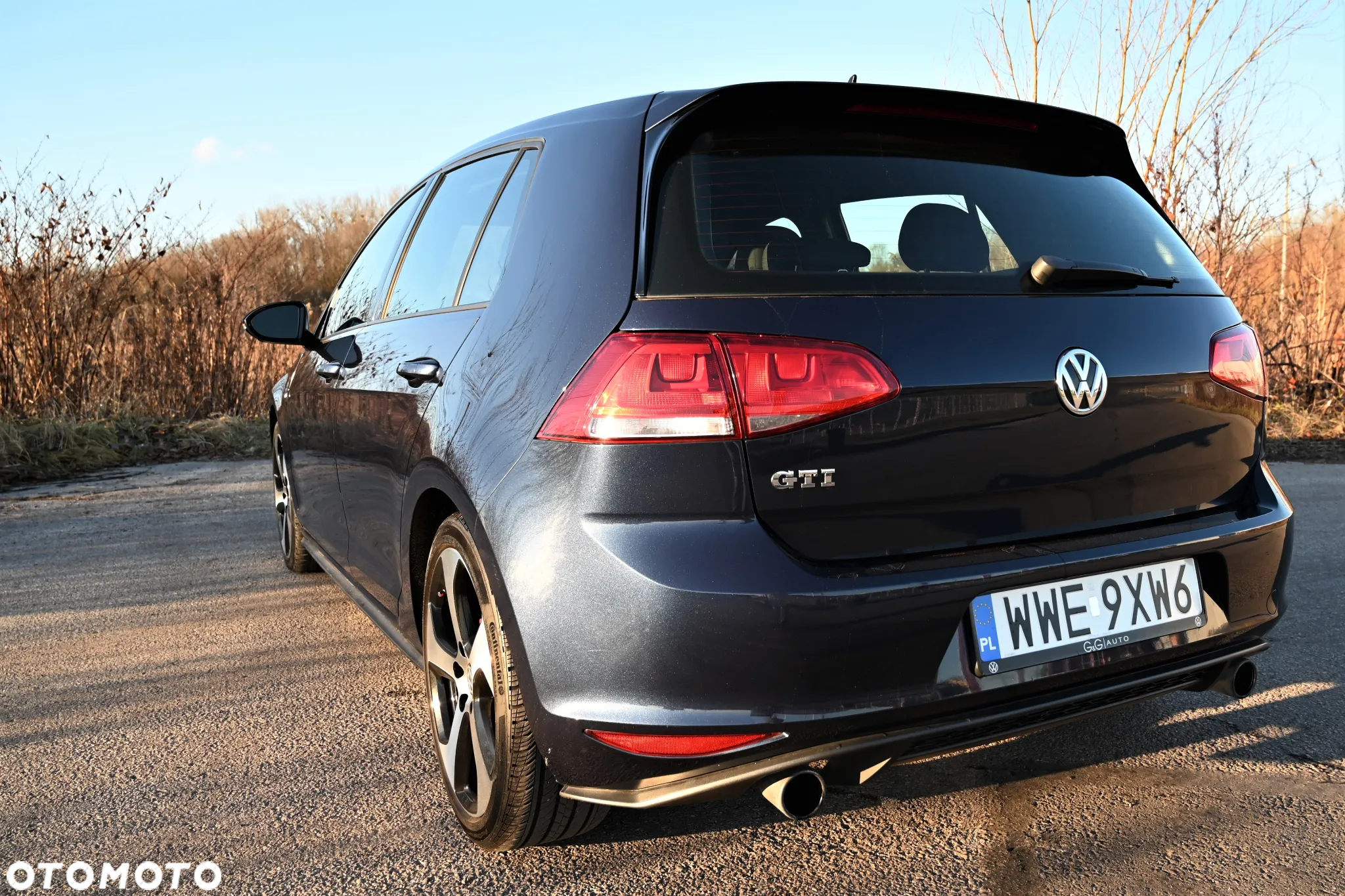 Volkswagen Golf - 11