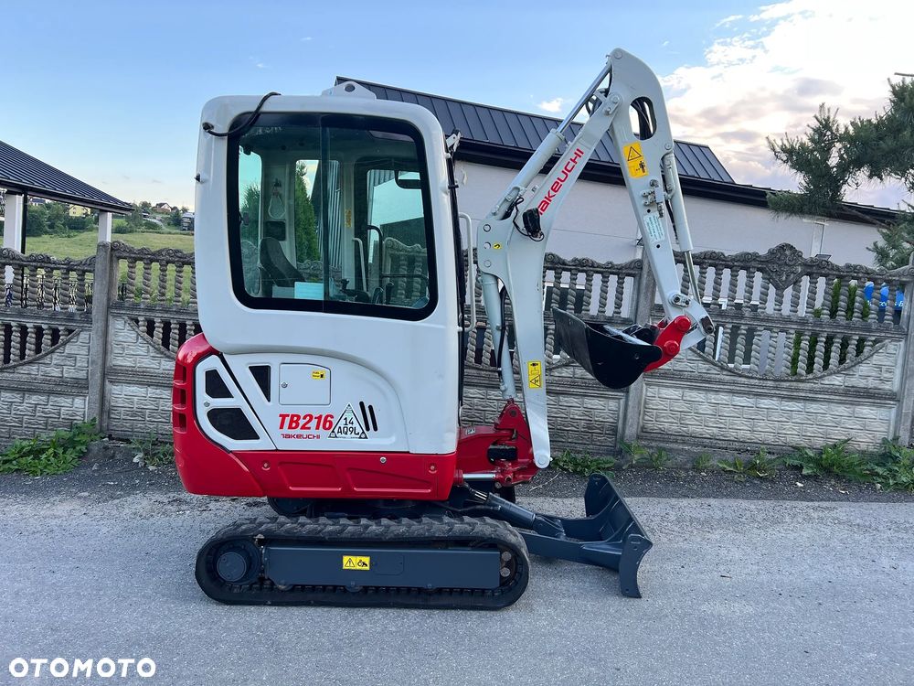 Takeuchi TB216 | Minikoparka TAKEUCHI TB 216 | 2 Tony | Rozsuwane Gąsienice | Stan PERFEKCYJNY | Mini Koparka | - 12