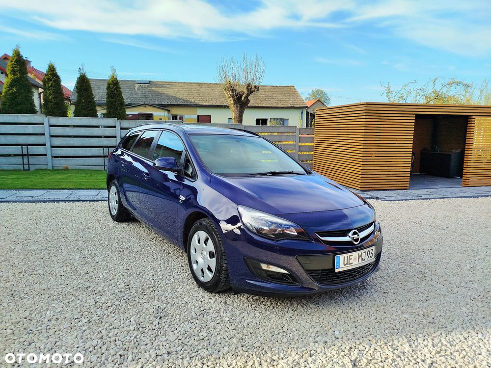 Opel Astra 1.4 Turbo 150 Jahre - 12