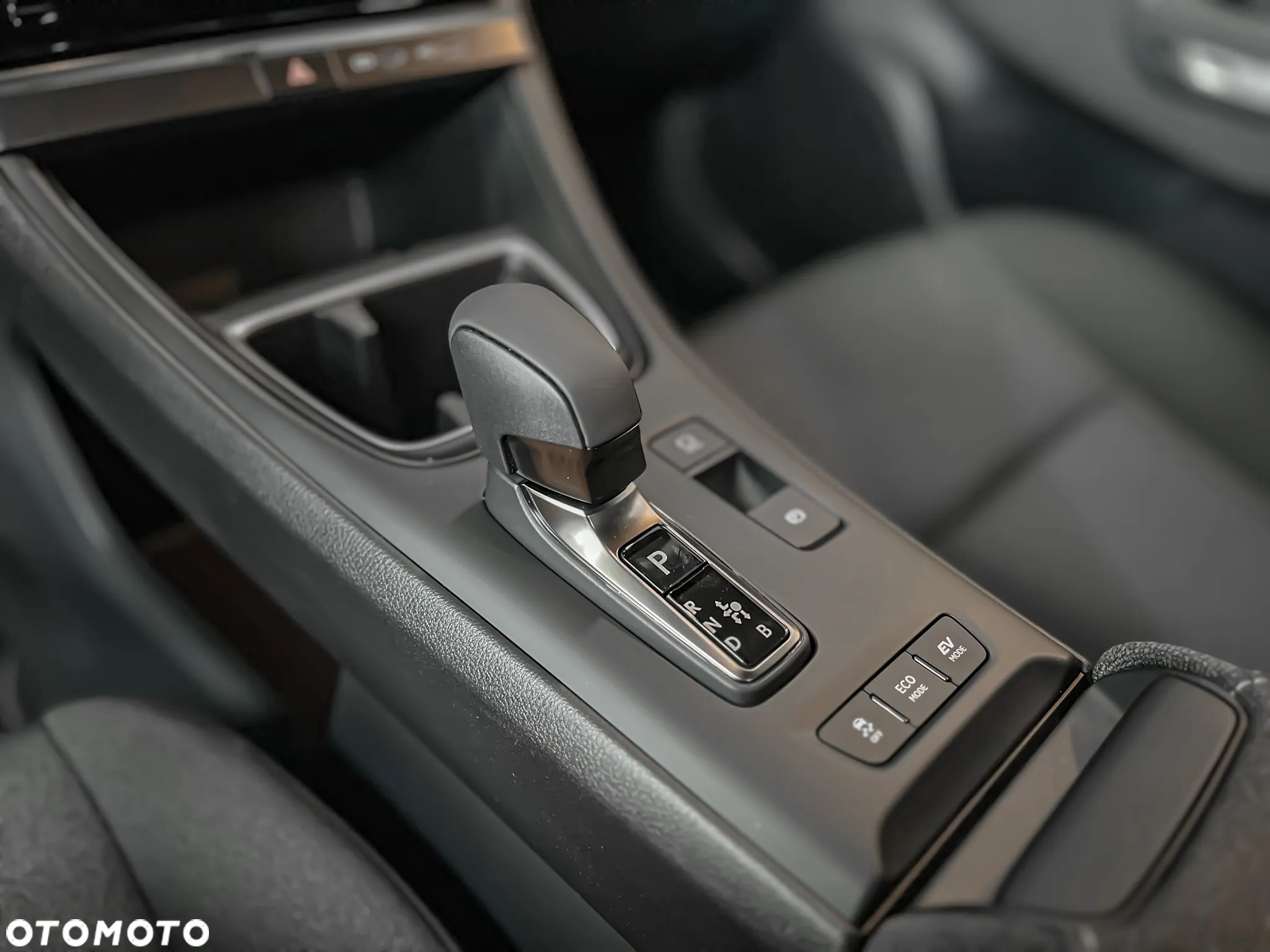 Lexus LBX 1.5 Hybrid - 10