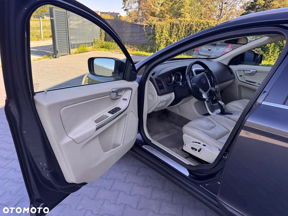 Volvo XC 60 T5 Summum - 6