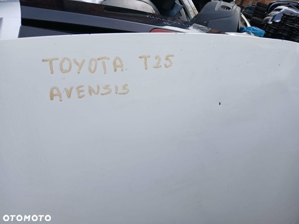 Toyota Avensis T25 Maska - 2