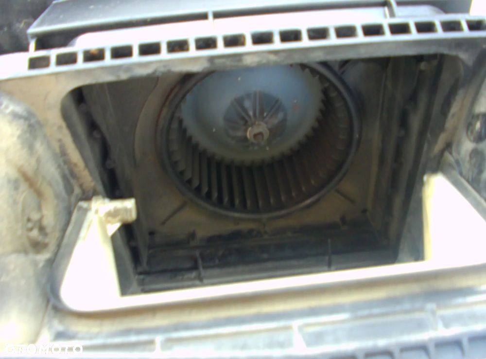 Toyota Corolla Verso  2 wentylator nagrzewnicy obudowa - 6