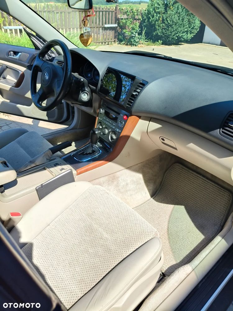 Subaru Outback - 10