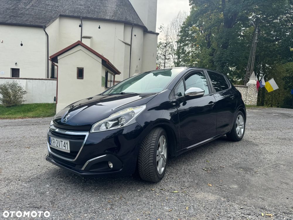 Peugeot 208 2017 photo 2