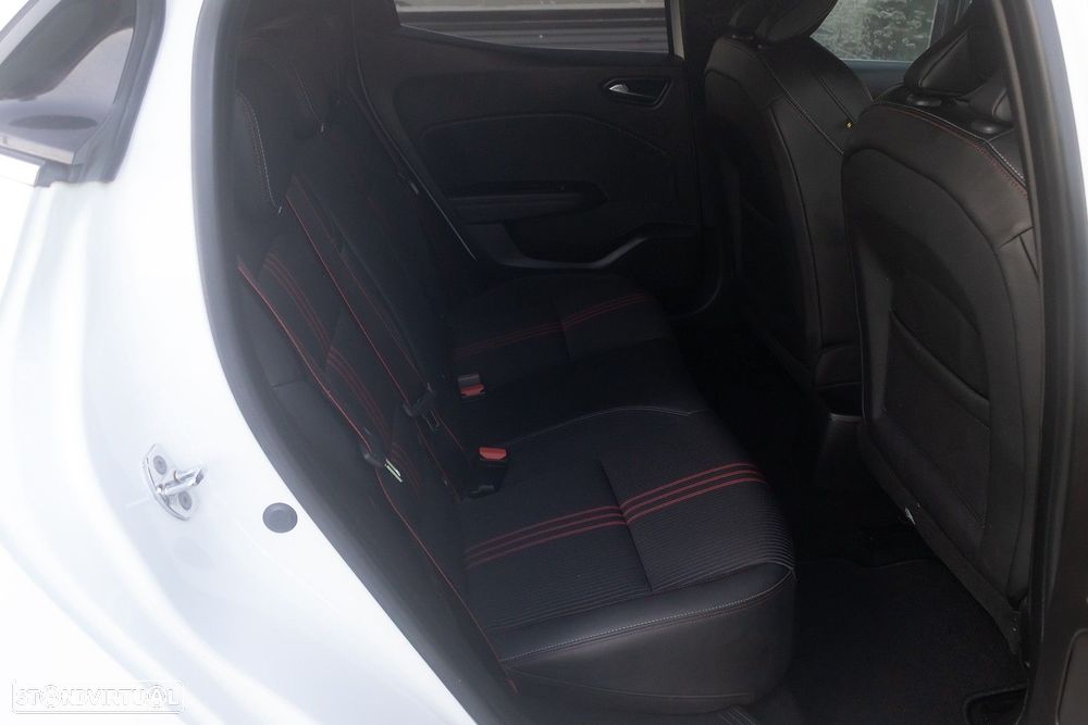 Renault Clio 1.0 TCe RS Line - 23