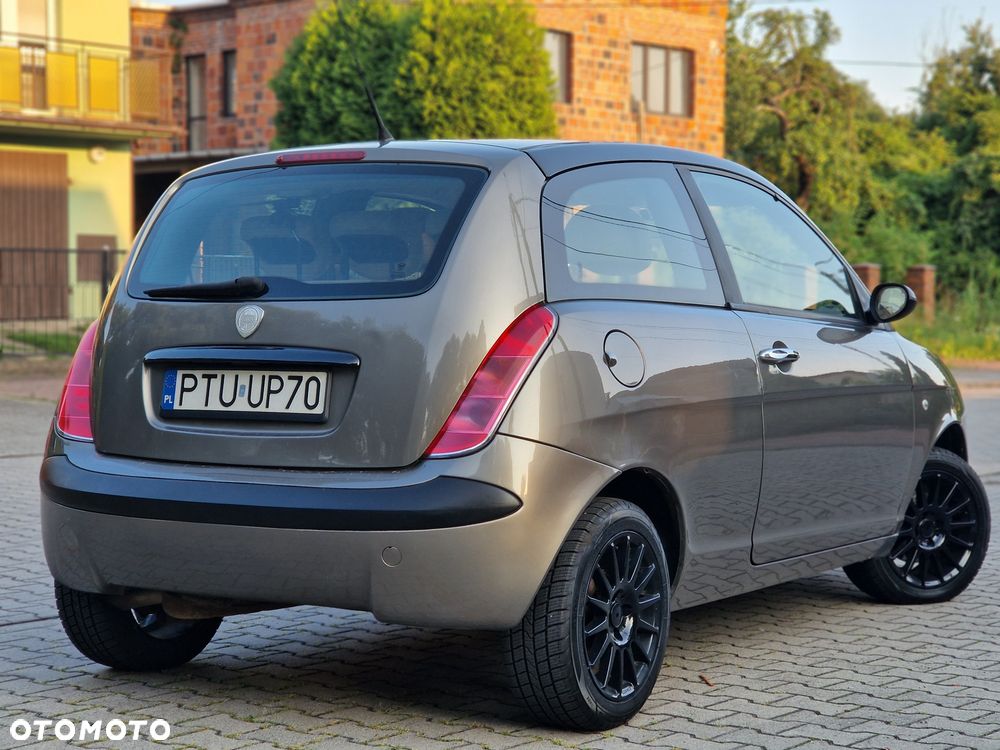 Lancia Ypsilon - 7