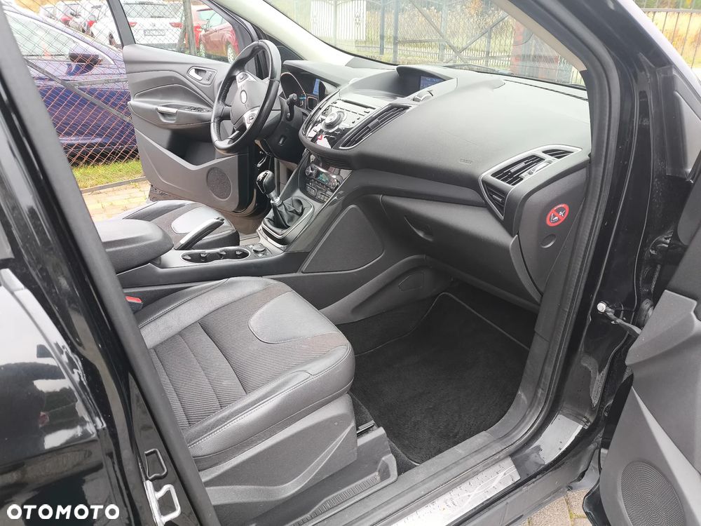 Ford Kuga - 17