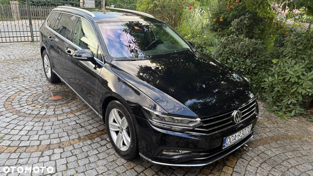 Volkswagen Passat - 2