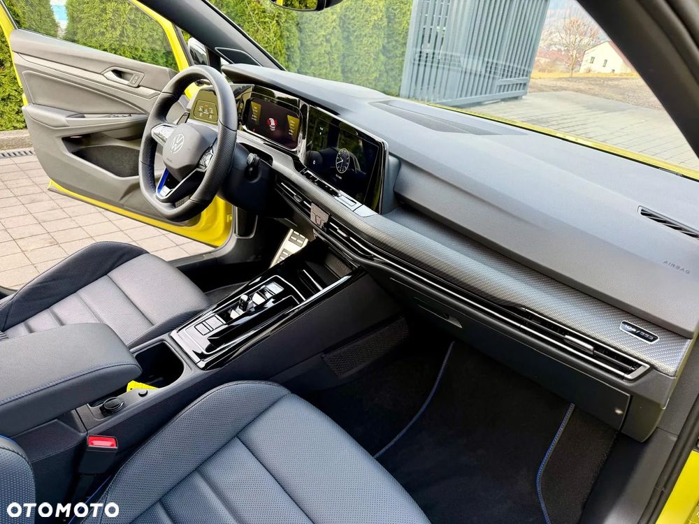 Volkswagen Golf - 24