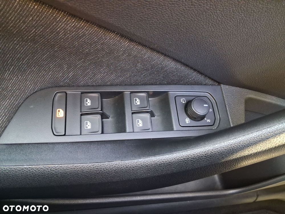 Skoda Kamiq 1.0 TSI Ambition DSG - 27