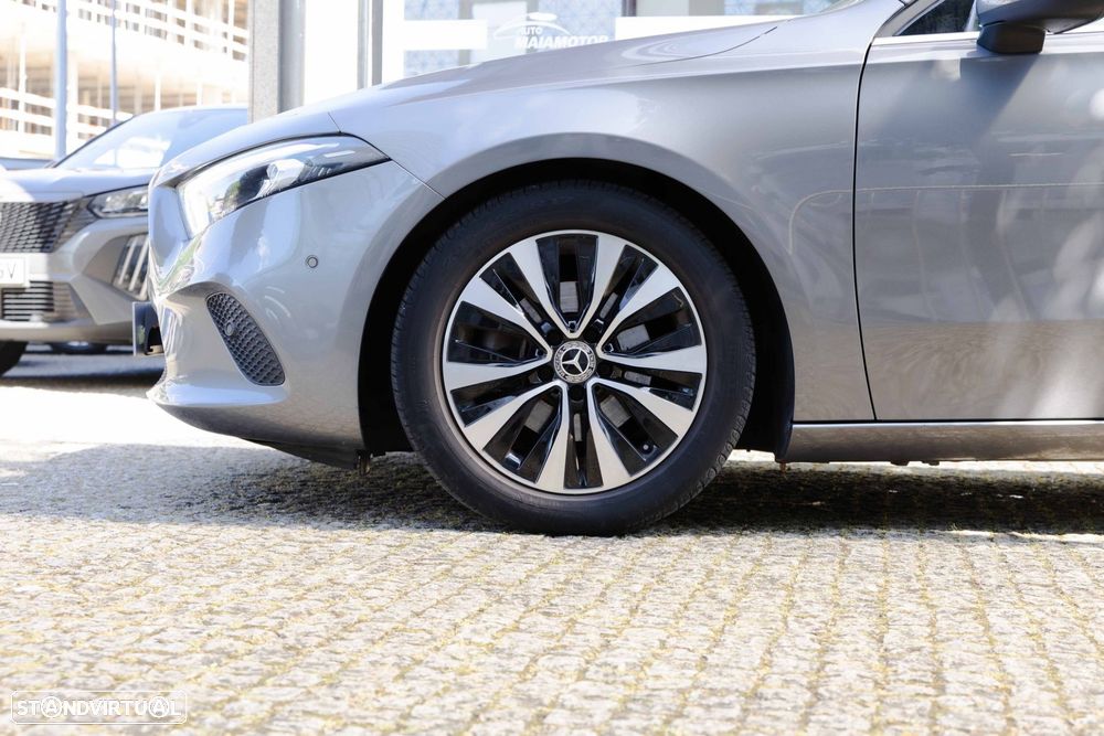Mercedes-Benz A 180 - 4