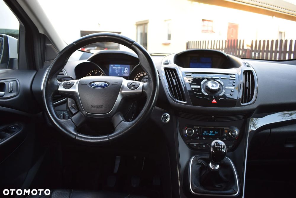 Ford Kuga 2.0 TDCi 4x4 Titanium - 12