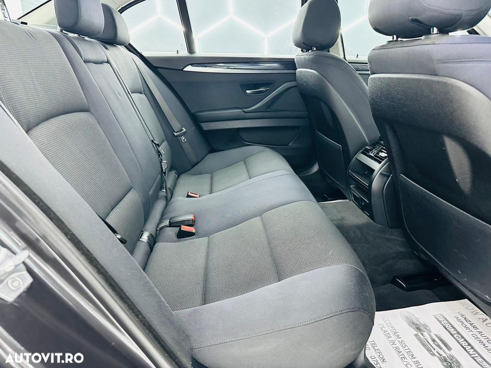 BMW Seria 5 520d Aut. Luxury Line - 8