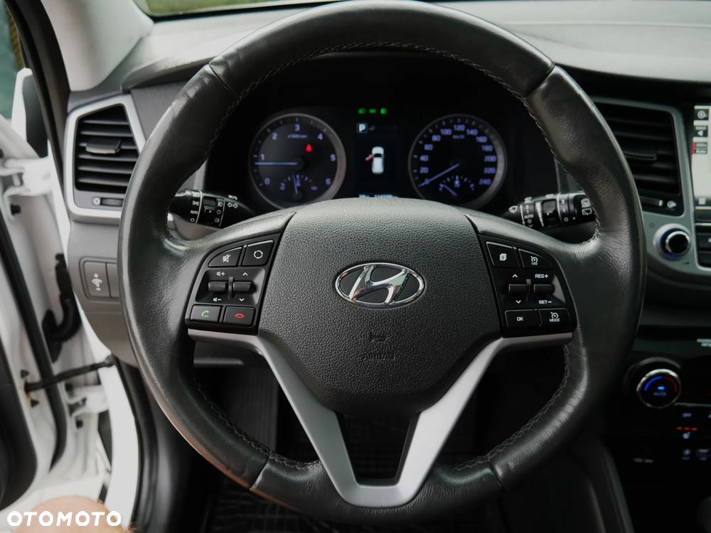 Hyundai Tucson 2.0 CRDI Style 4WD - 29