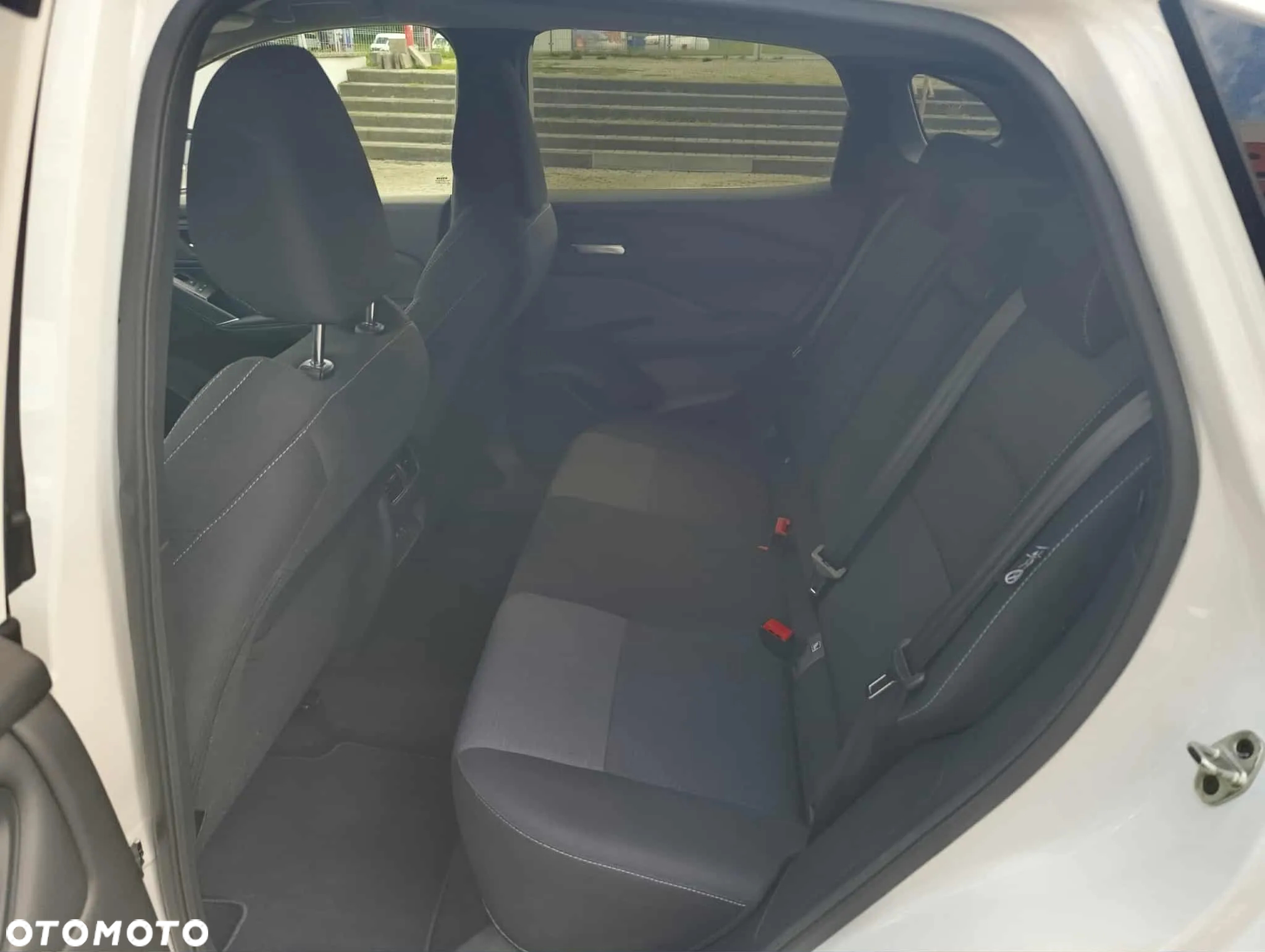 Nissan Qashqai 1.3 DIG-T mHEV N-Connecta - 9