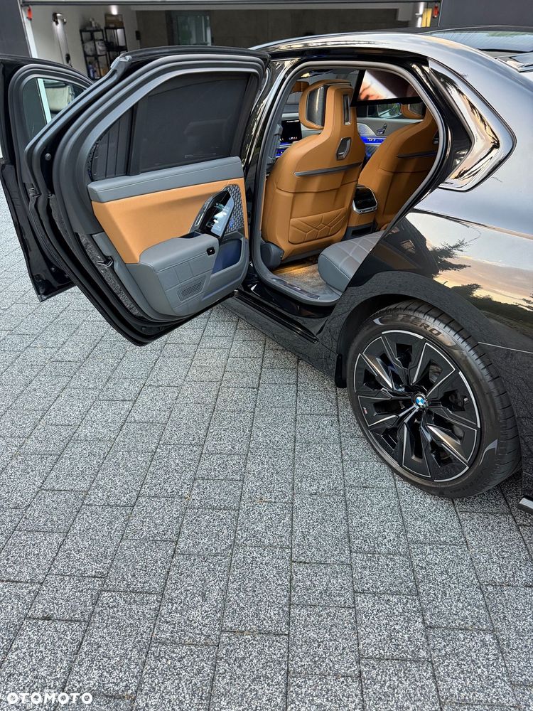 BMW Seria 7 - 16