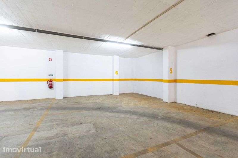 Lugares de Garagem para Arrendamento — Avenida do Brasil, São Marcos - Grande imagem: 4/12