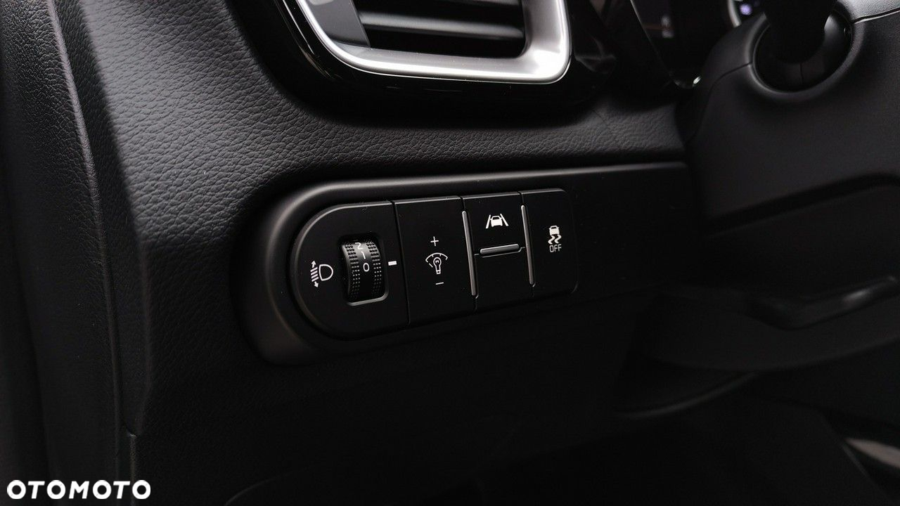 Kia Ceed - 10