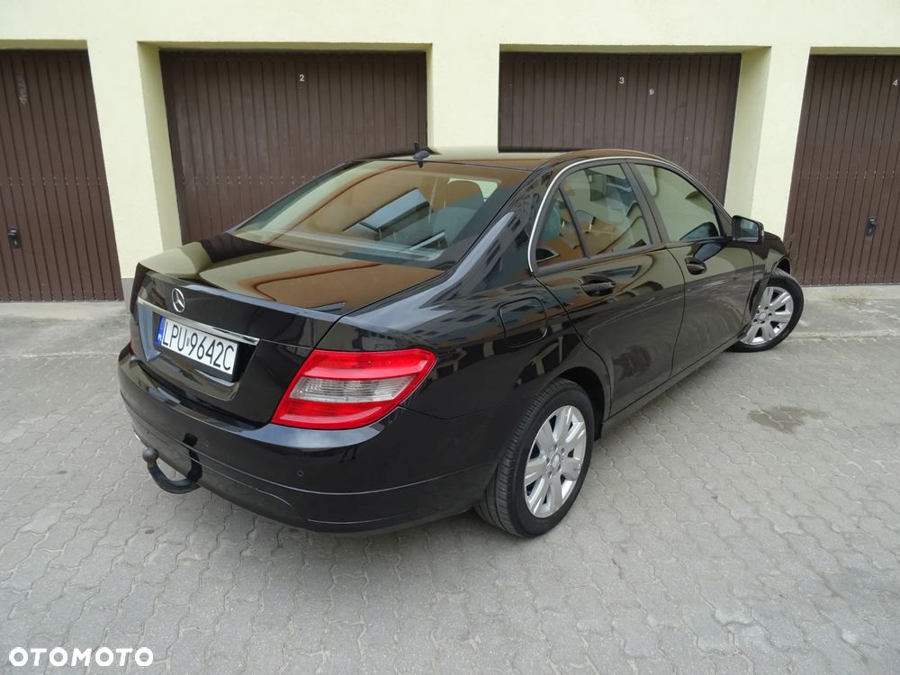 Mercedes-Benz Klasa C 200 CDI DPF Automatik BlueEFFICIENCY - 3