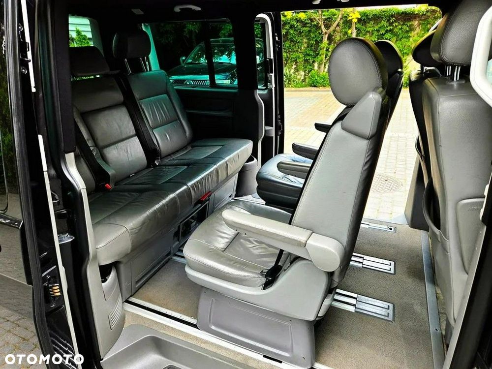 Volkswagen Multivan - 19