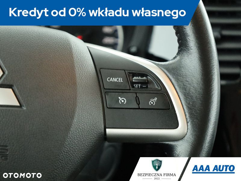 Mitsubishi Outlander - 13