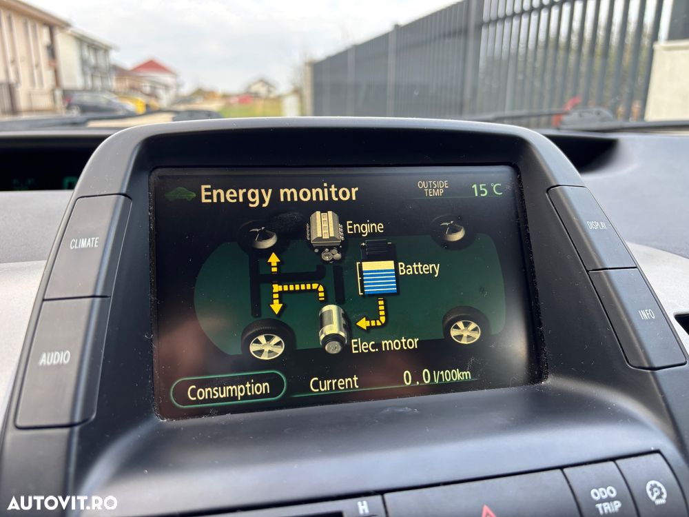 Toyota Prius - 10