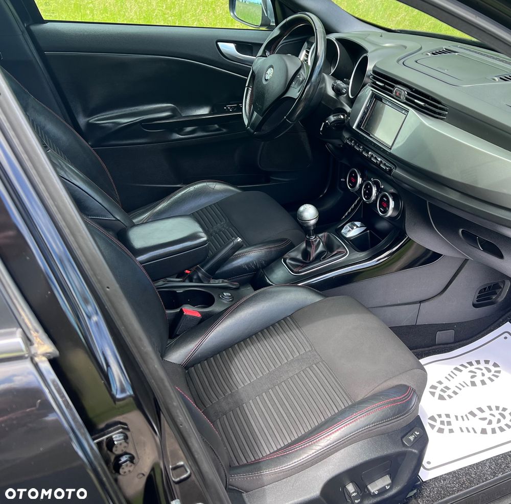 Alfa Romeo Giulietta 2.0 JTDM 16V Turismo - 28