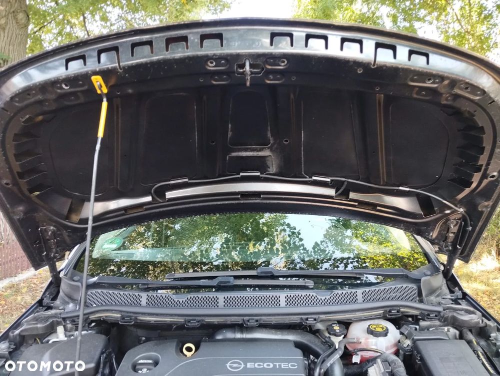 Opel Astra 1.4 Turbo 120 Jahre - 27