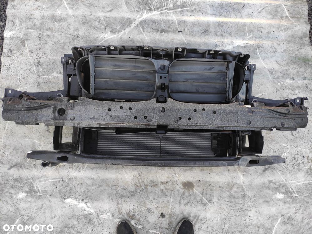 PAS PRZEDNI WZMOCNIENIE CZOŁOWE CHŁODNICE WIATRAK BMW F01 F02 F04 3.0 B N55