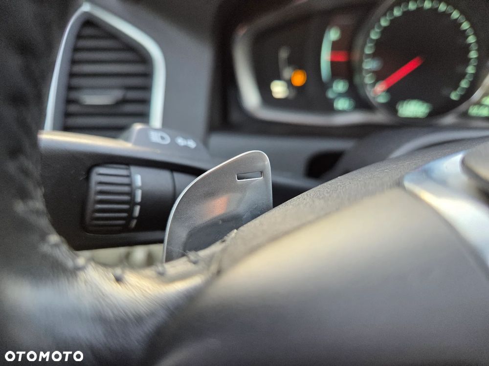 Volvo XC 60 T6 AWD Momentum - 15