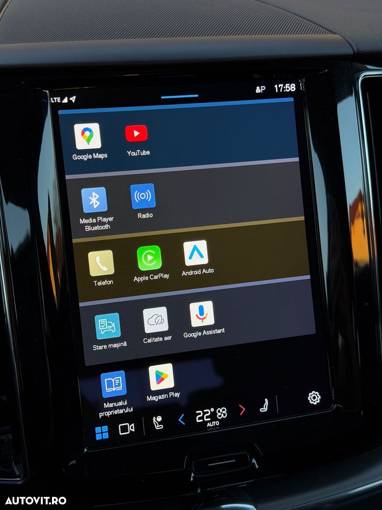 Volvo XC 60 B4 MHEV AWD Momentum Pro - 16