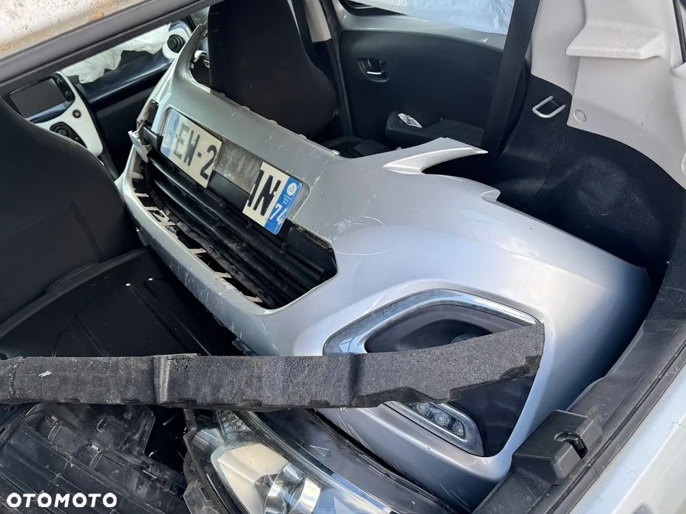 Peugeot 108 PureTech 82 Top Roland Garros - 11