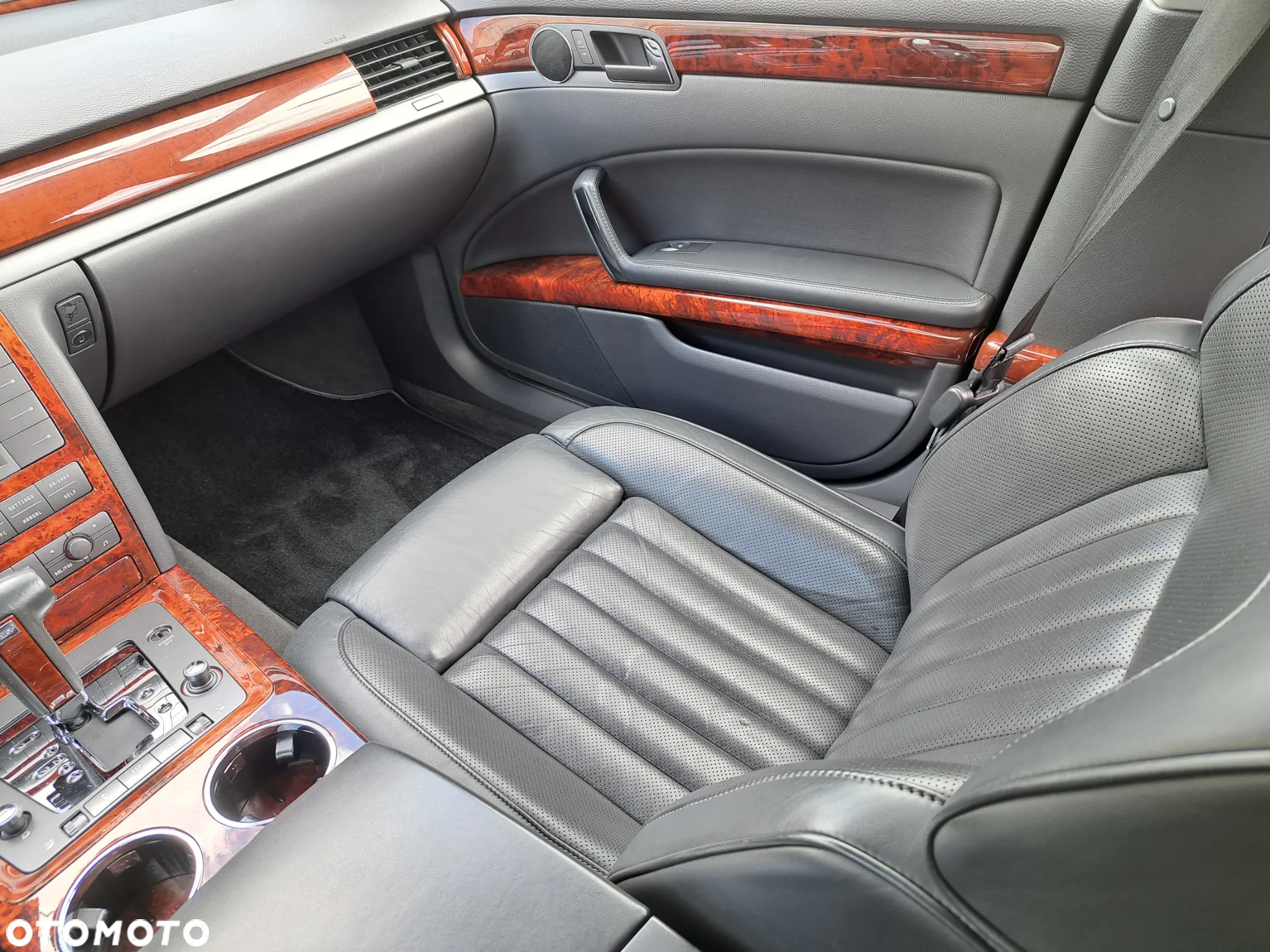 Volkswagen Phaeton - 10
