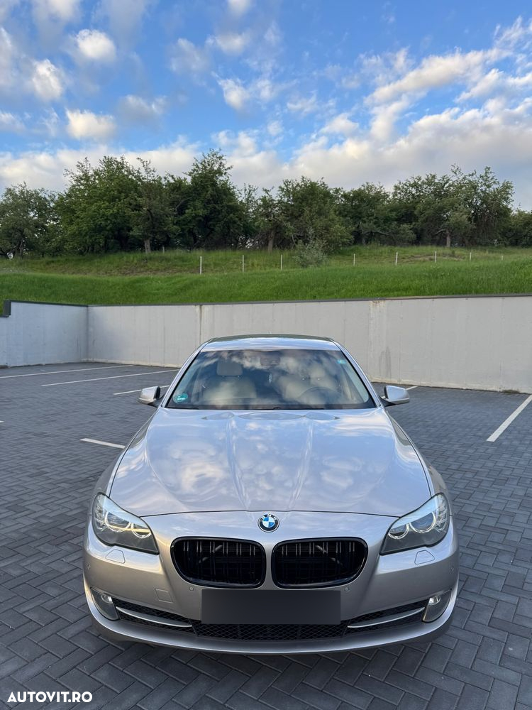 BMW Seria 5 520d EfficientDynamics Edition - 8