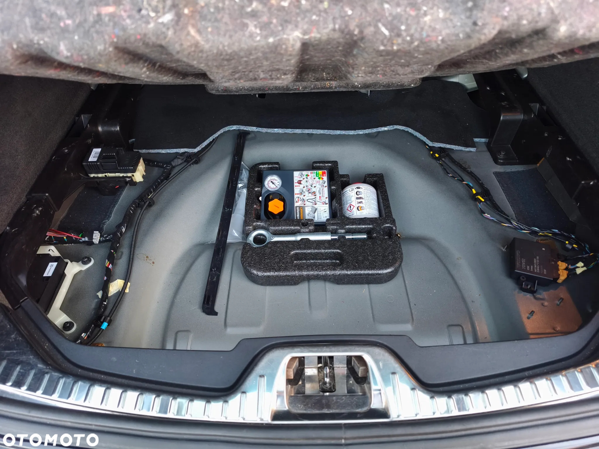 Volvo V60 D4 Drive-E Momentum - 32