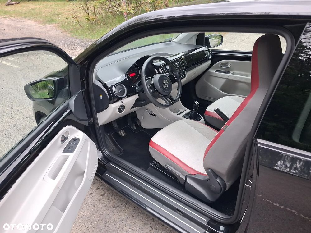Volkswagen up! 1.0 white - 25