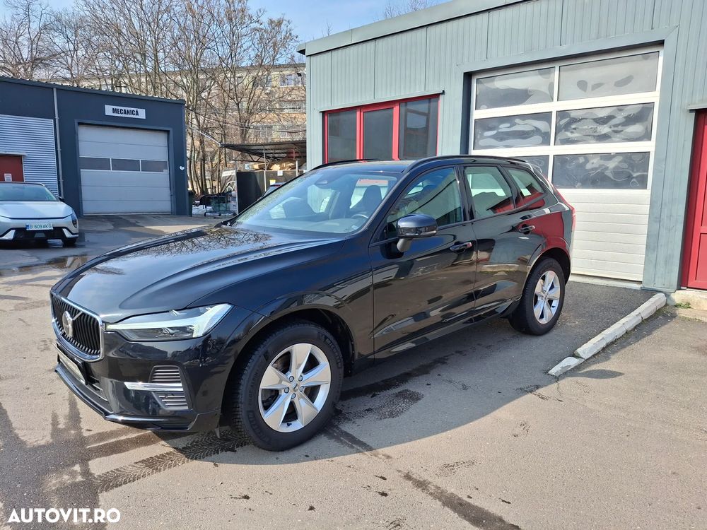 Volvo XC 60 B4 MHEV Momentum - 1